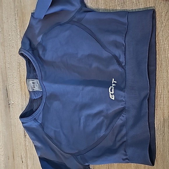 Echt long sleeve crop top - Picture 2 of 3